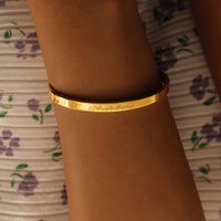 Anta Al Akrab Marque Cuff